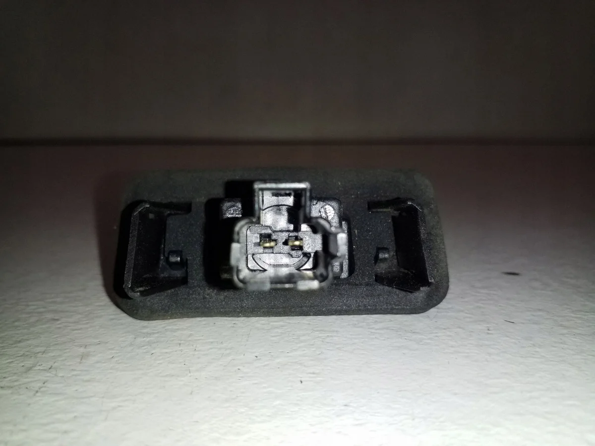 Toyota Yaris 2014 Lampe Plaque L000012 image 5