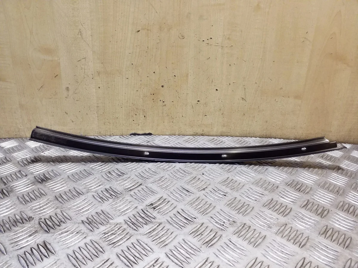 BMW 5 F10 F11 Rear Window Guide Right