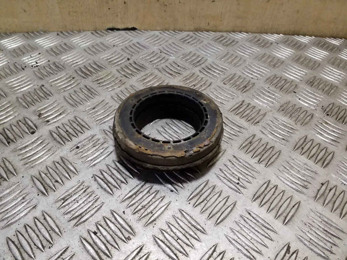 Hyundai IX35 Front Shock Mount Left Used VAL214672