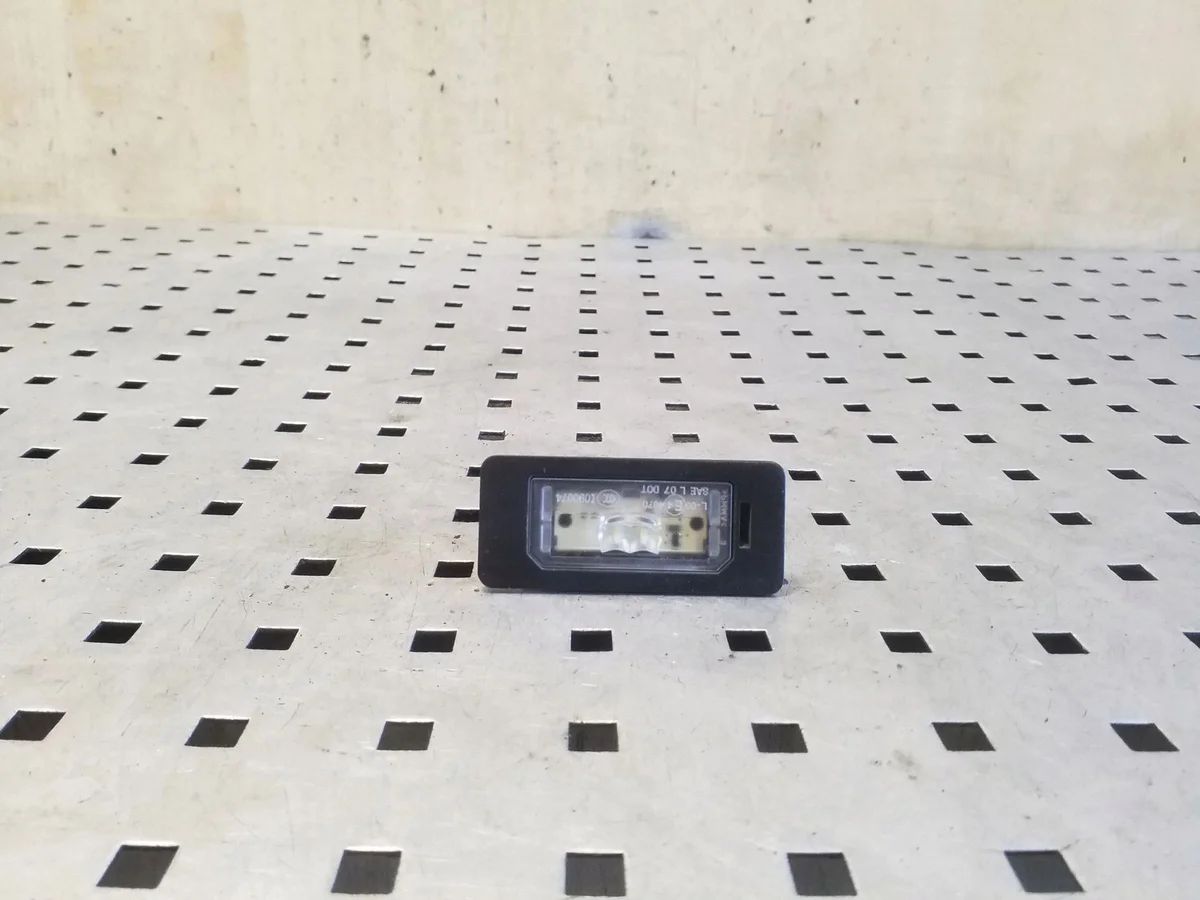 BMW 3 F30 F35 F31 2018 Lampe Plaque