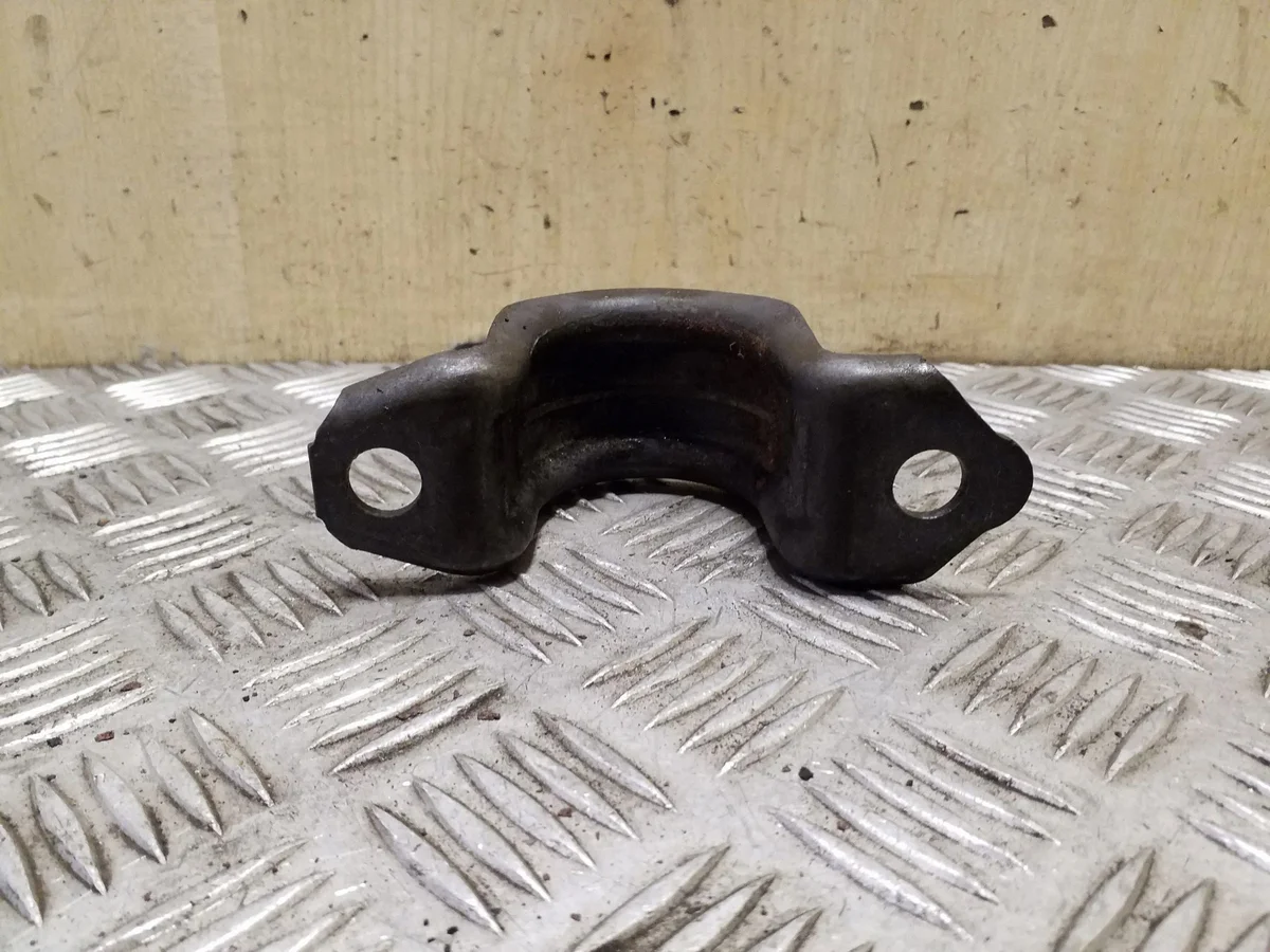 BMW 5 F10 F11 Stabilisatorhalter links image 4