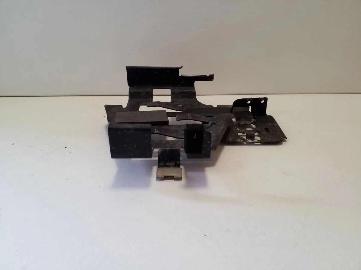 VW EOS Engine Computer Mount 1K2906214B