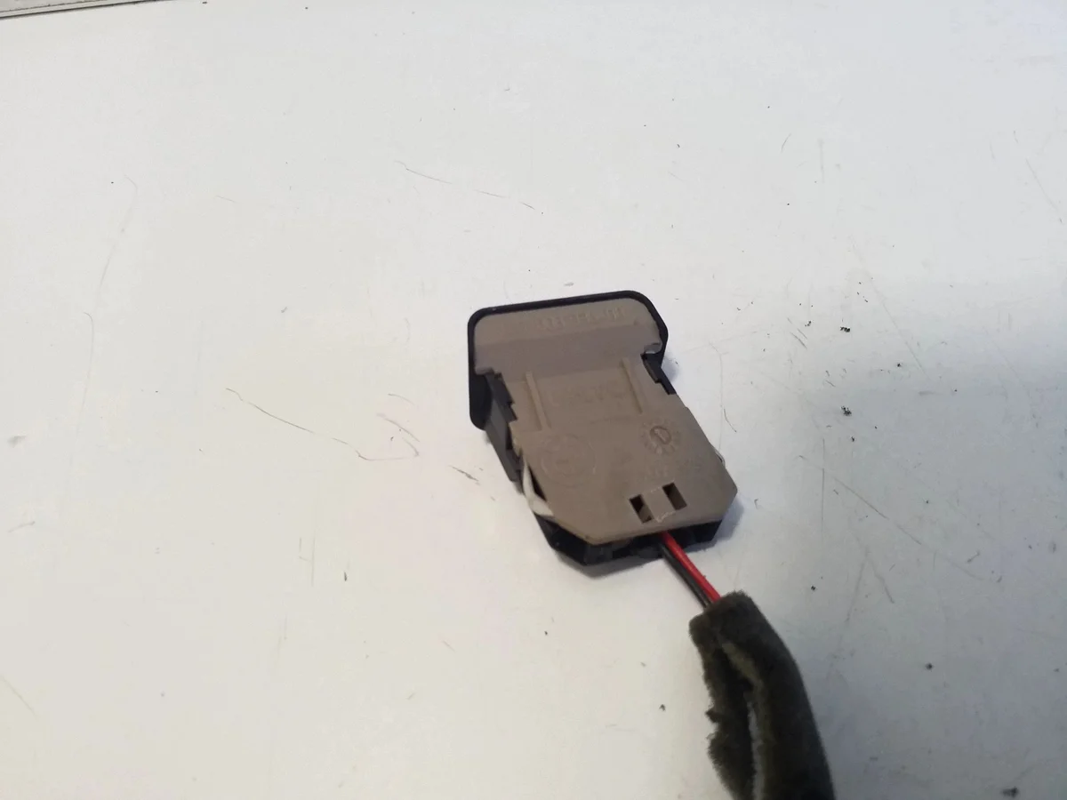 Sensor de Luz Solar BMW X3 E83 Usado image 3