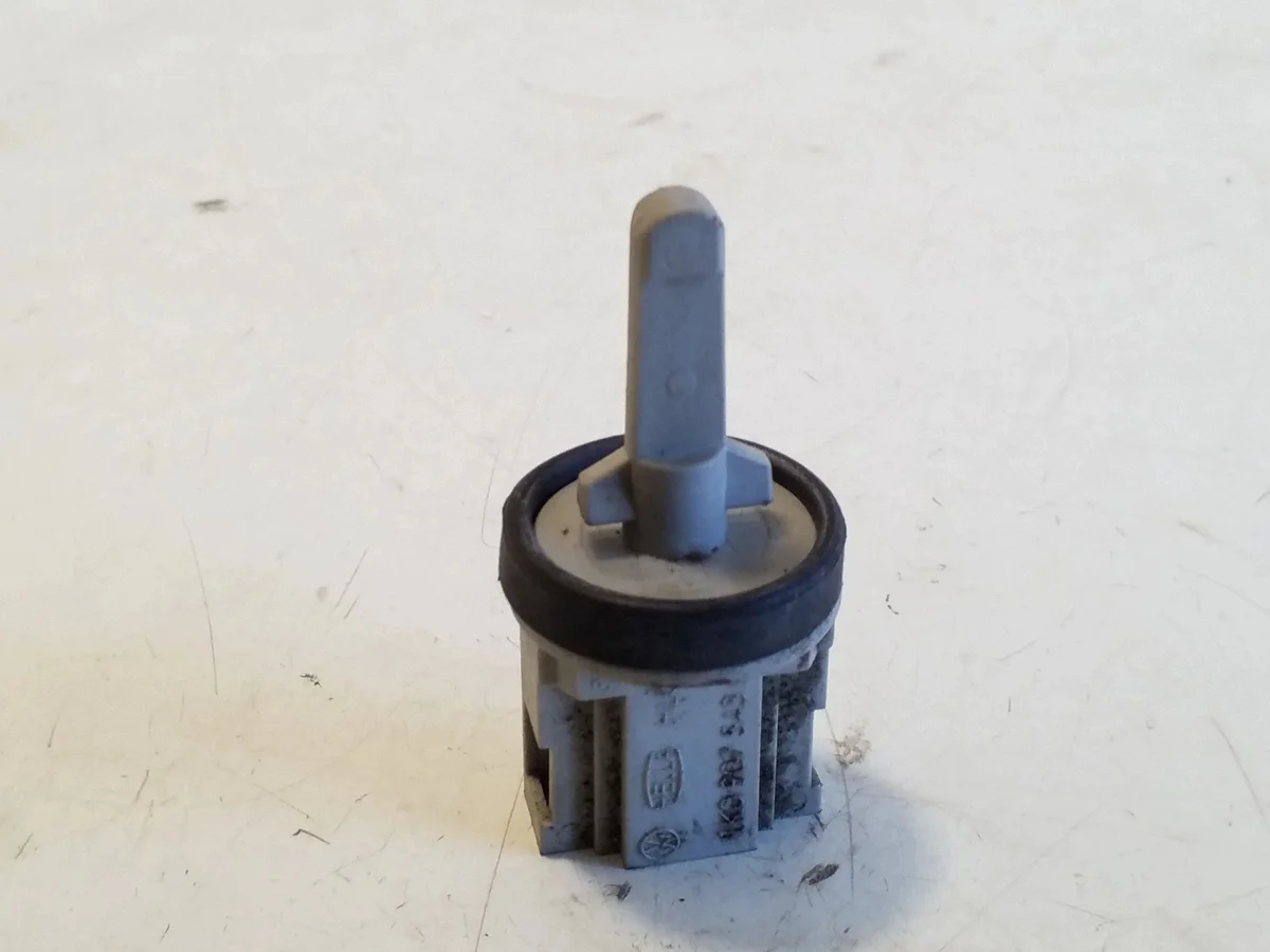 Sensor Temperatura Líquido Arrefecimento VW Golf Plus