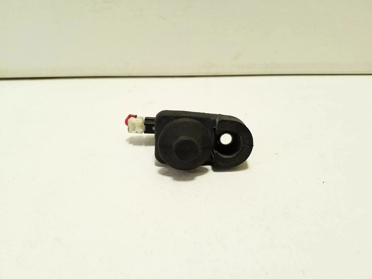 Sensor Apertura Puerta Nissan X-Trail T30 VAL246630