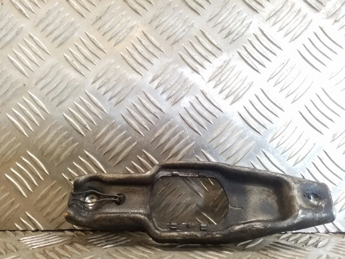 Volkswagen Passat B4 Soporte Embrague VAL253509
