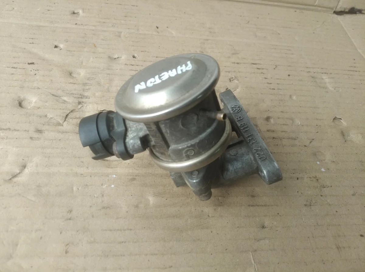 VW Phaeton 3.2 V6 022131119B Valve
