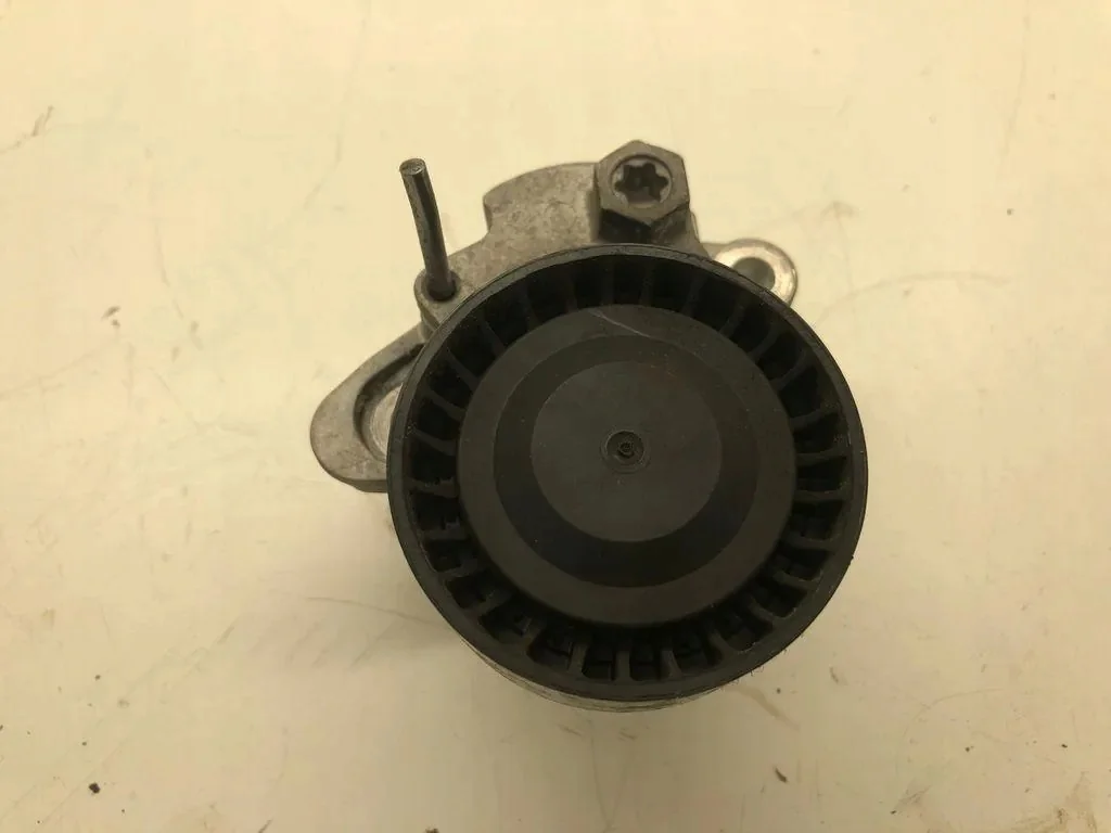 Kiristin hihnalle VW Golf VII 1.5L
