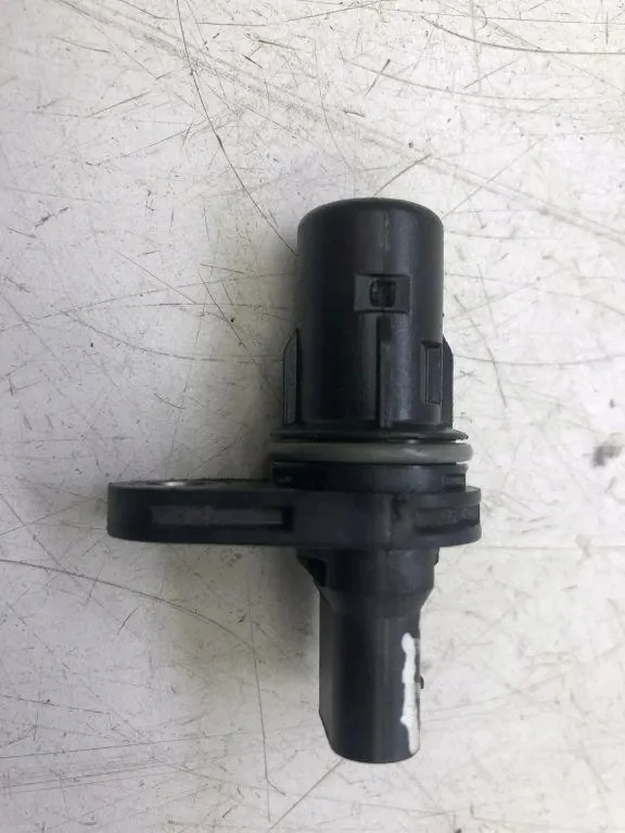 Hyundai i20 Crankshaft Position Sensor 3935007100 image 3