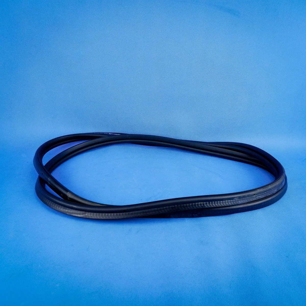 BMW 5 G30 Trunk Lid Seal Used