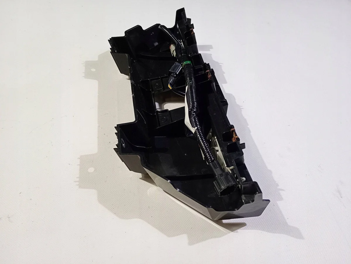 Para-choque Traseiro Nissan 370z OE 96250-1EA0A image 10