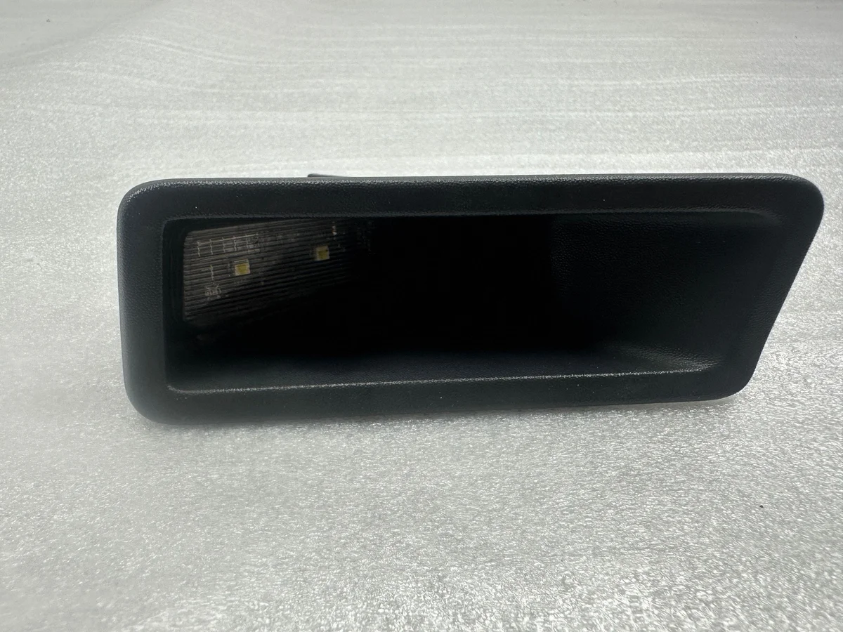 Lampe plaque immat. Dodge RAM 1500 DS 68259697AD image 2