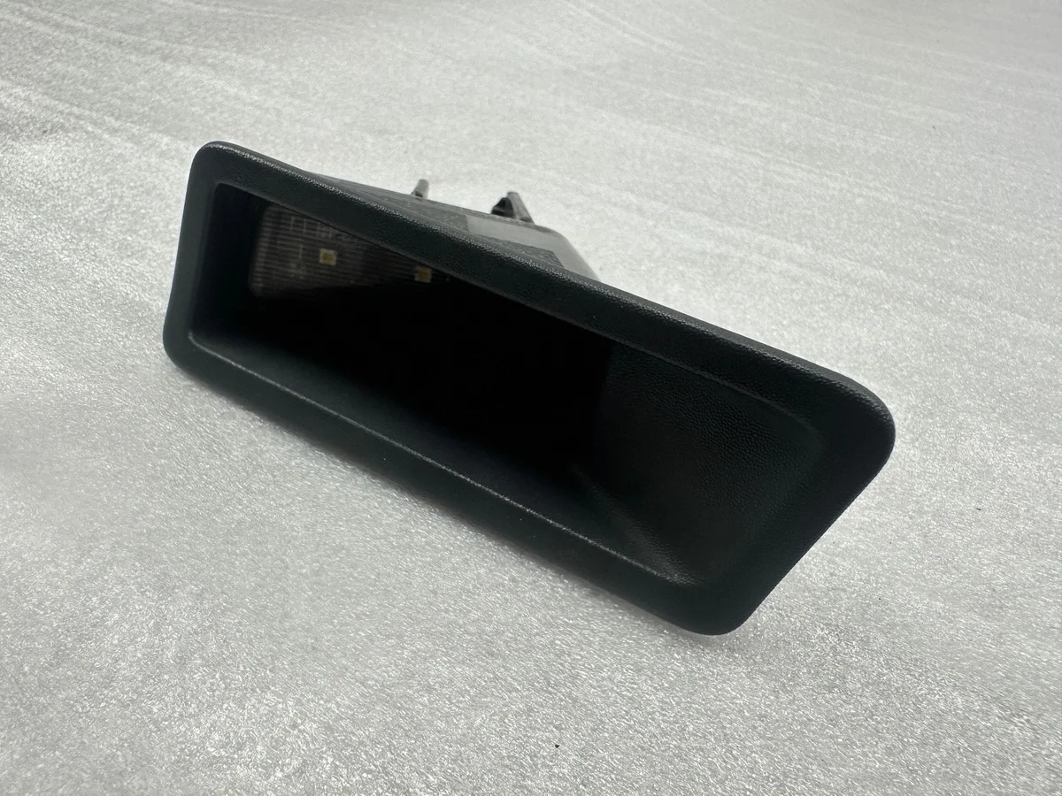 Lampe plaque immat. Dodge RAM 1500 DS 68259697AD image 3
