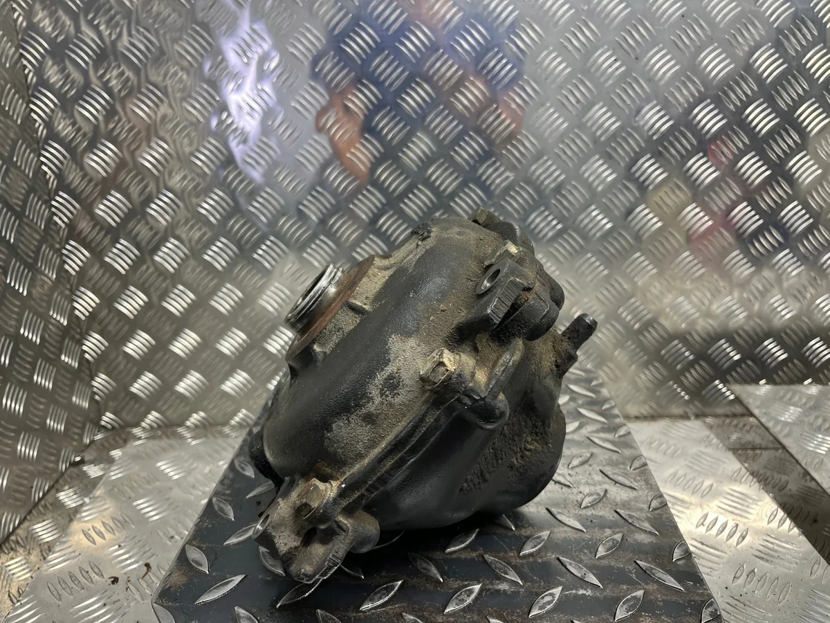 MOSTRZÓD BMW G30 G31 G11 7553908