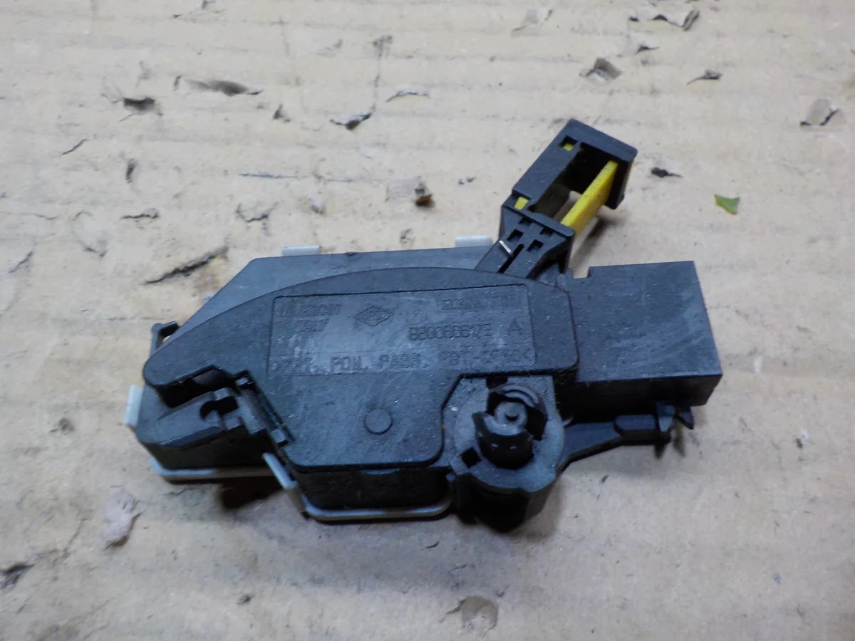 Capteur pédale embrayage Renault Laguna 8200666173A