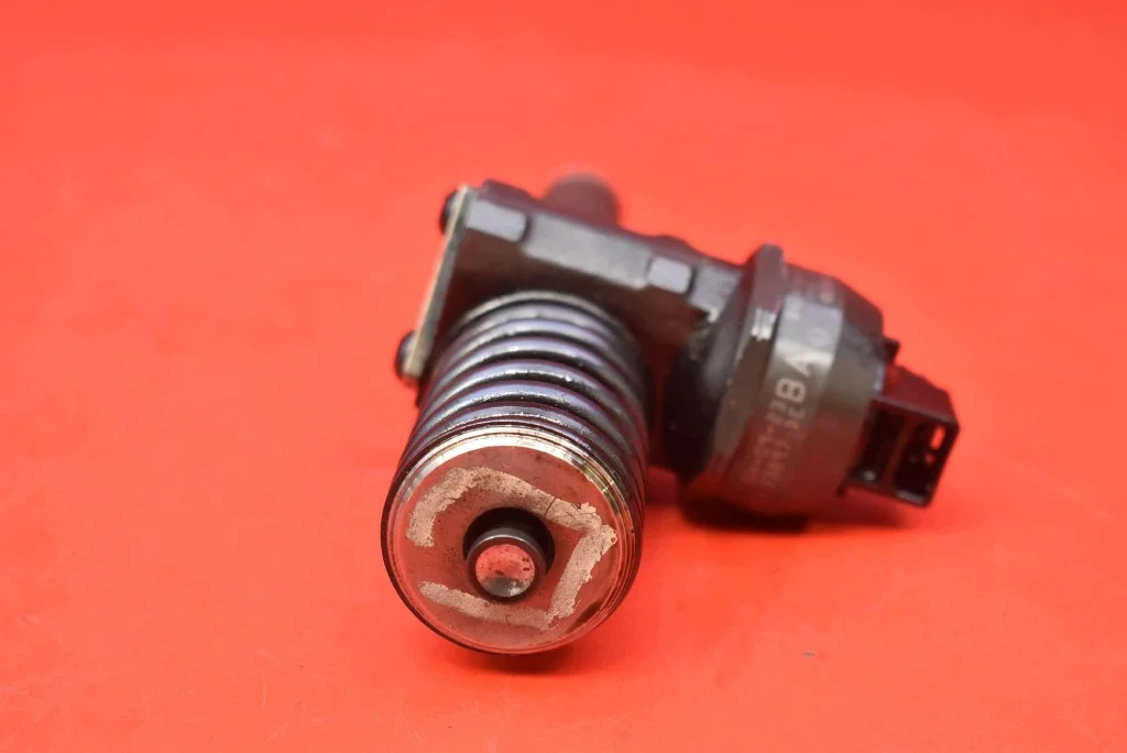 Einspritzdüse 038130073AG für Skoda Octavia II 1.9 TDI image 6