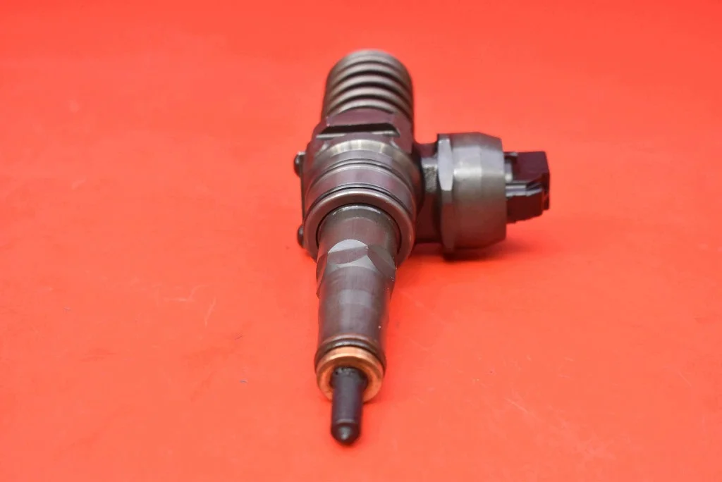Inyector Bomba 038130073AG VW Golf 5 1.9 TDI image 6