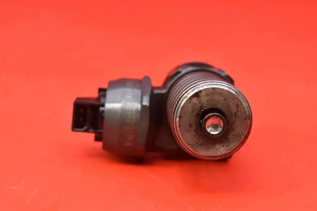 Inyector Bomba 038130073AG VW Golf 5 1.9 TDI image 8
