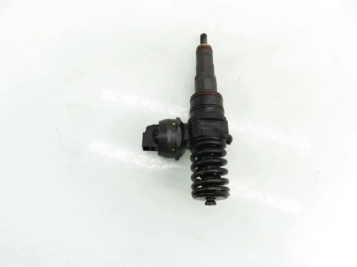 Inyector Seat Ibiza III 1.9 TDI ASZ Usado image 6