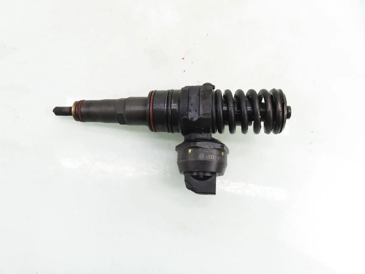 Inyector Seat Ibiza III 1.9 TDI ASZ Usado image 7