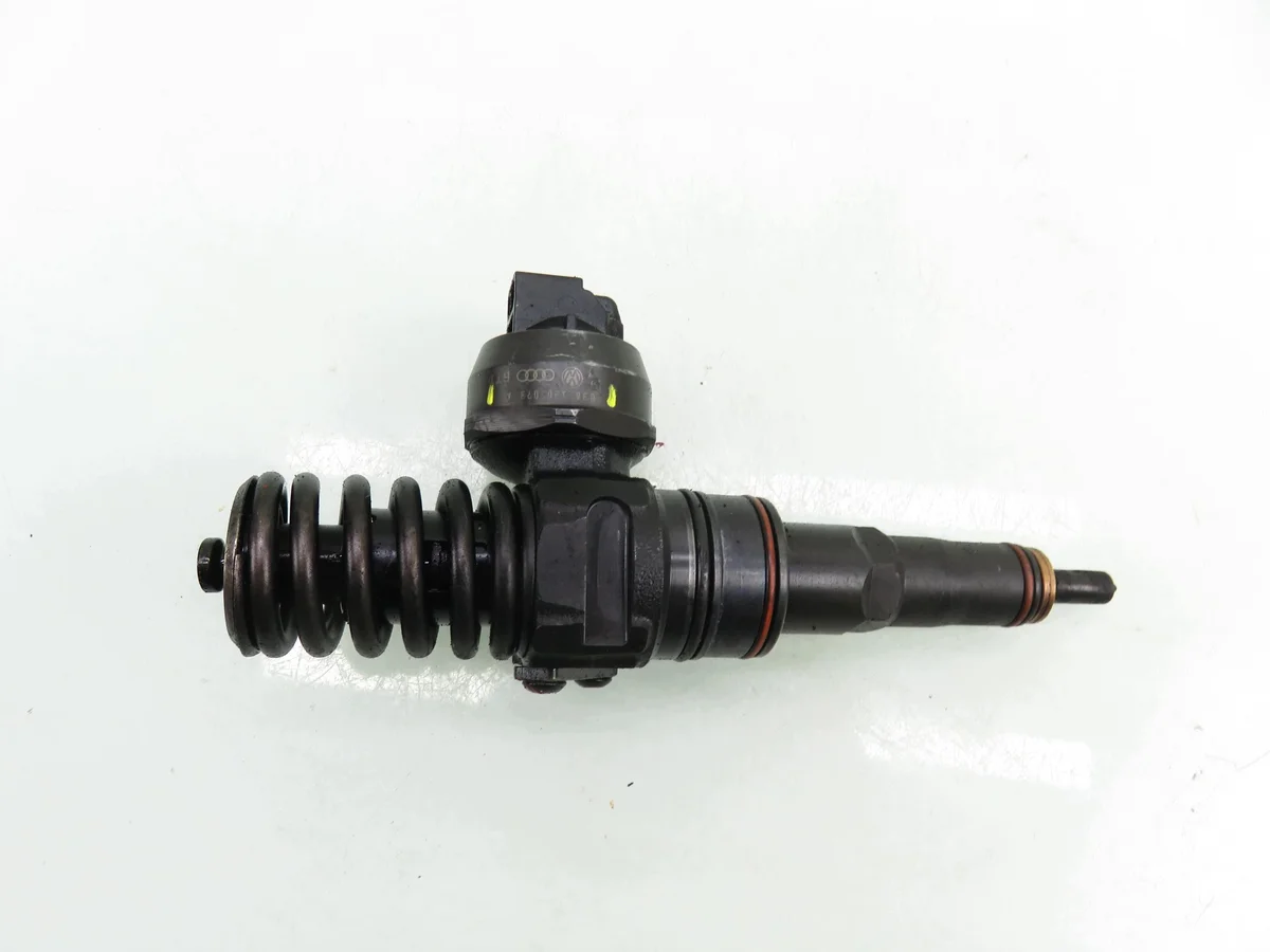 Inyector Seat Ibiza III 1.9 TDI ASZ Usado image 3