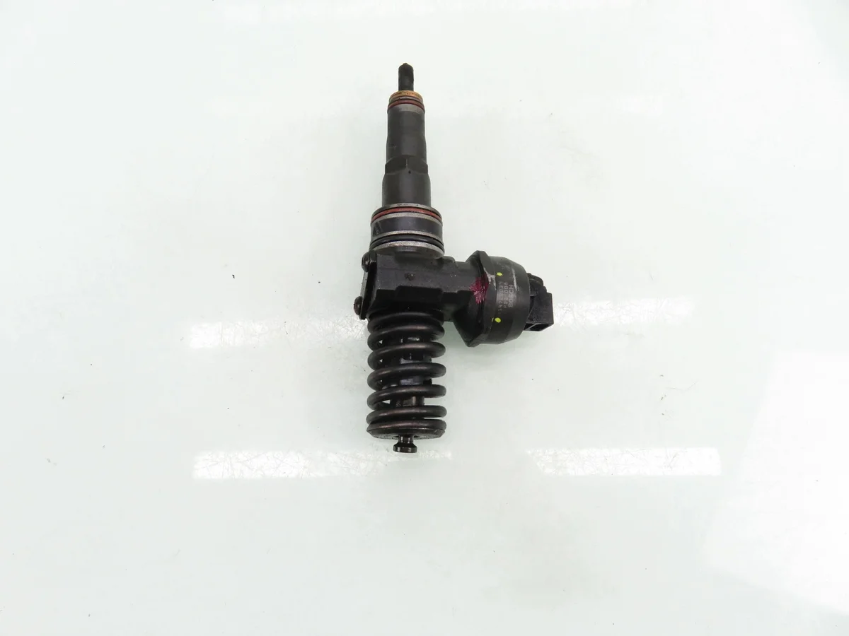 Inyector Seat Ibiza III 1.9 TDI ASZ Usado image 9