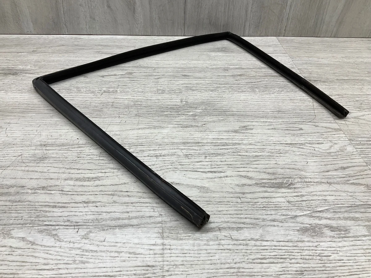 Mercedes W211 Rear Right Door Seal Used