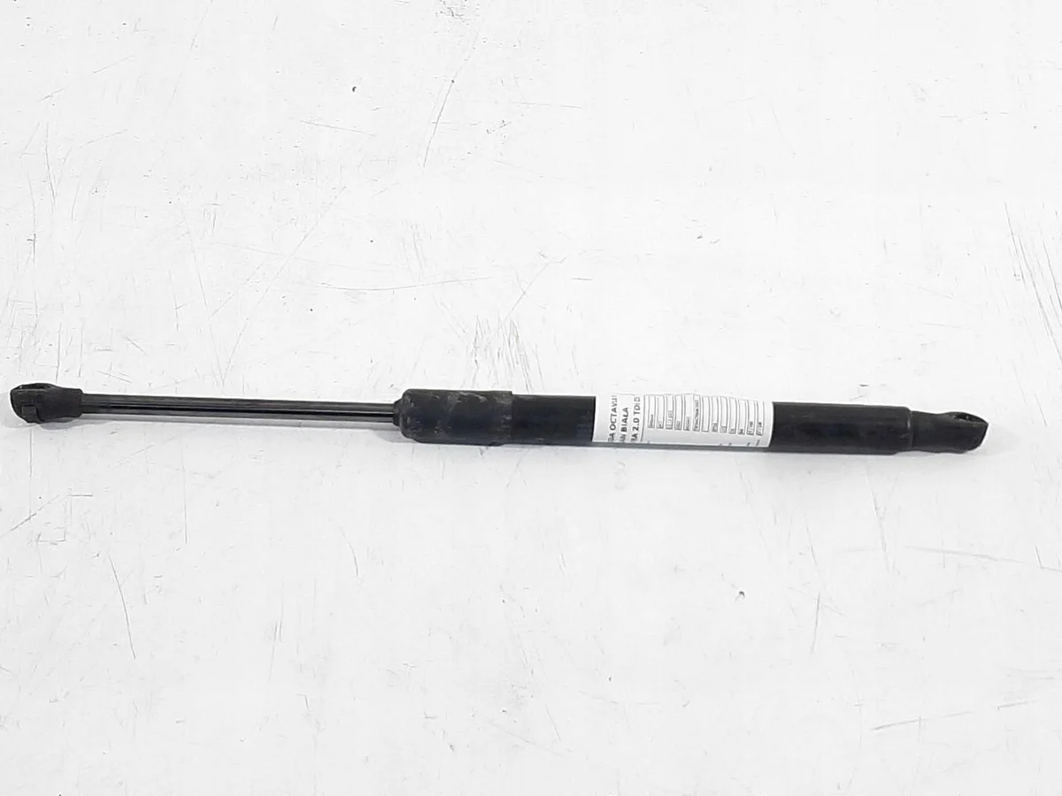 Skoda Octavia Mk4 2022 Gasdruckfeder Motorhaube