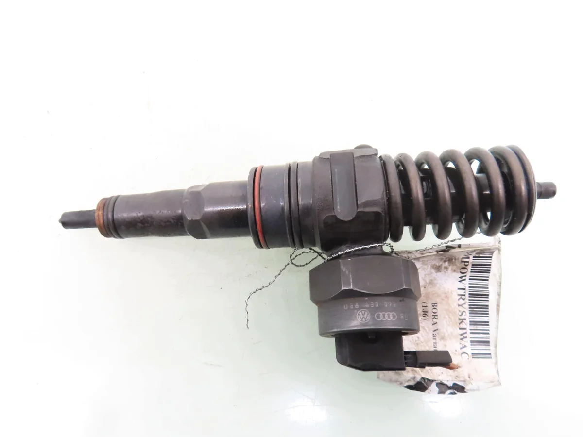 Injektor VW Bora 1.9 TDI 038130073F