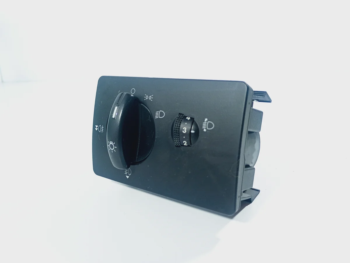 Interruptor Panel Luces Ford Fiesta V 5 LIFT image 3