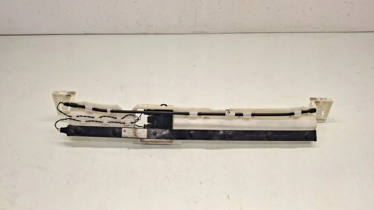 BMW X7 G07 2019 Bakluckeöppnare Sensor