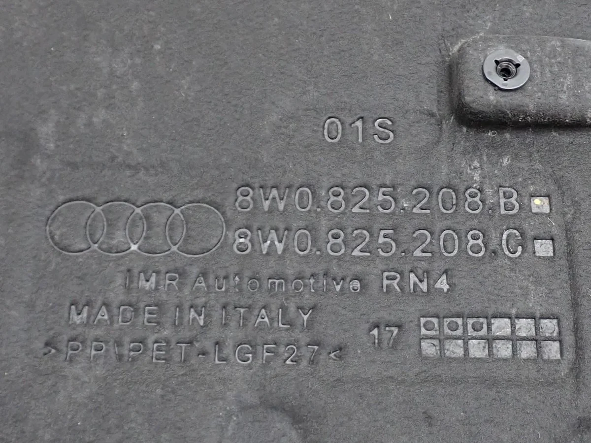 Audi A4 B9 8W Placa Proteção Chassi Direita Usada image 3