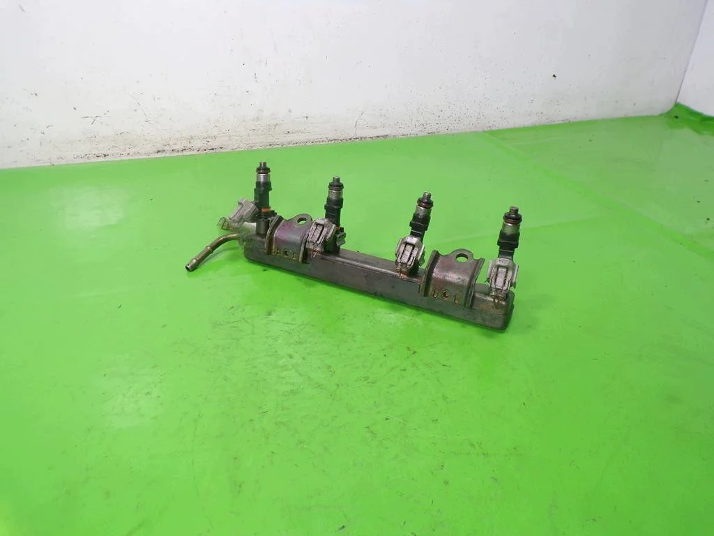 Nissan Micra K12 CR12DE Rampe Injecteur F-404810-