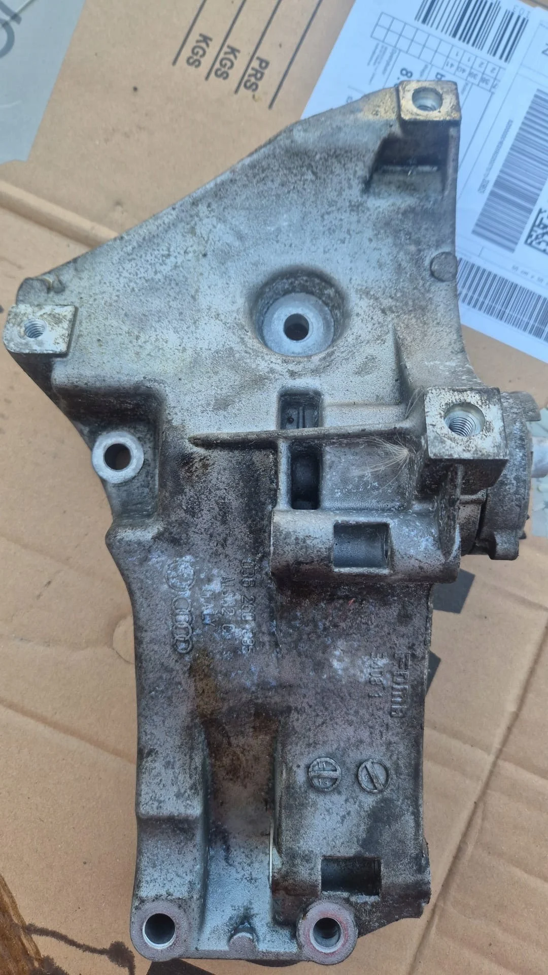 Audi VW Mount Bracket 036260885