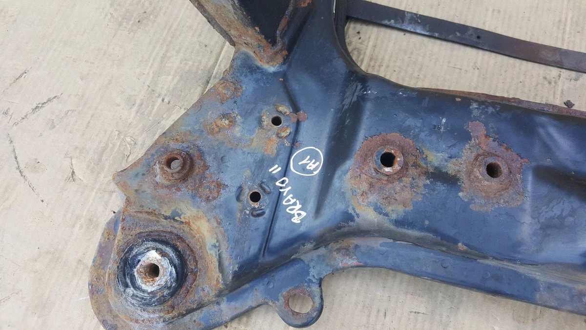 Fiat Bravo II Front Subframe Used AYC3358 image 3