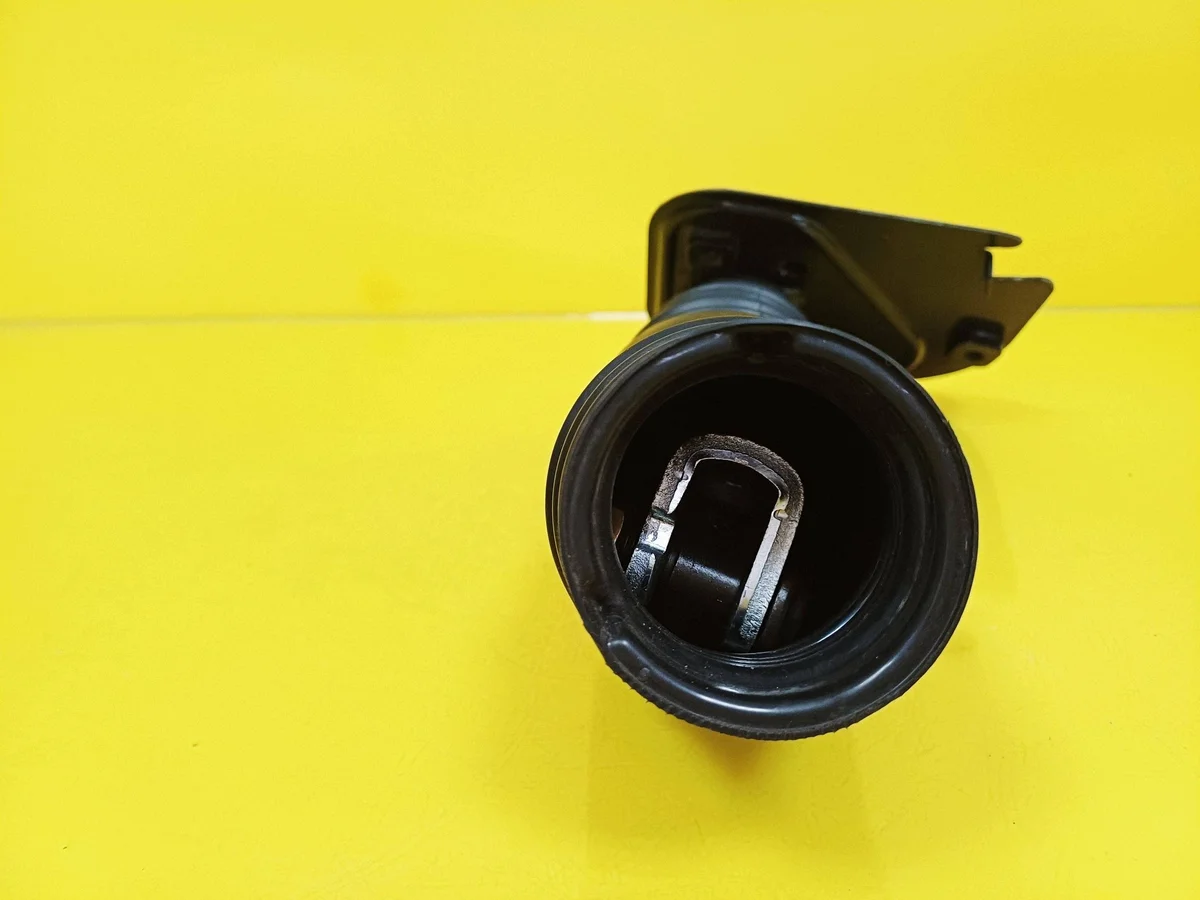 Steering Column U-Joint VW T5 Used image 5