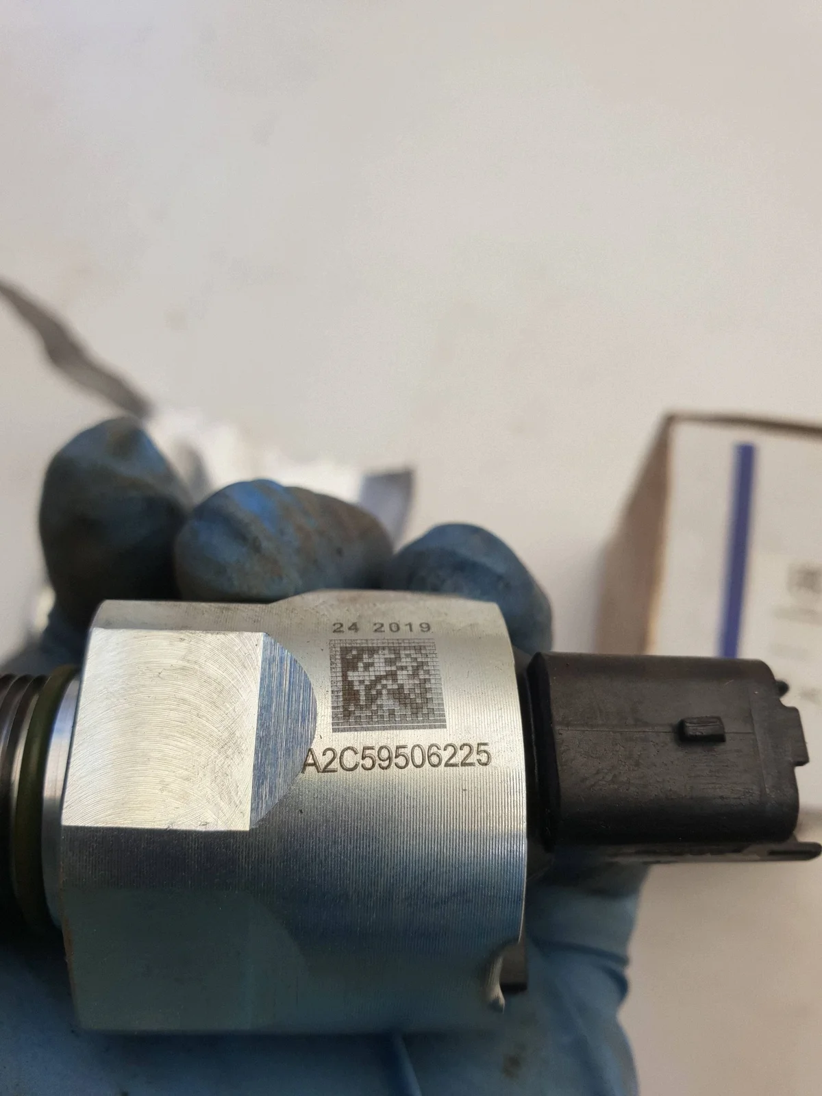 Régulateur de pression carburant Land Rover L320 image 3