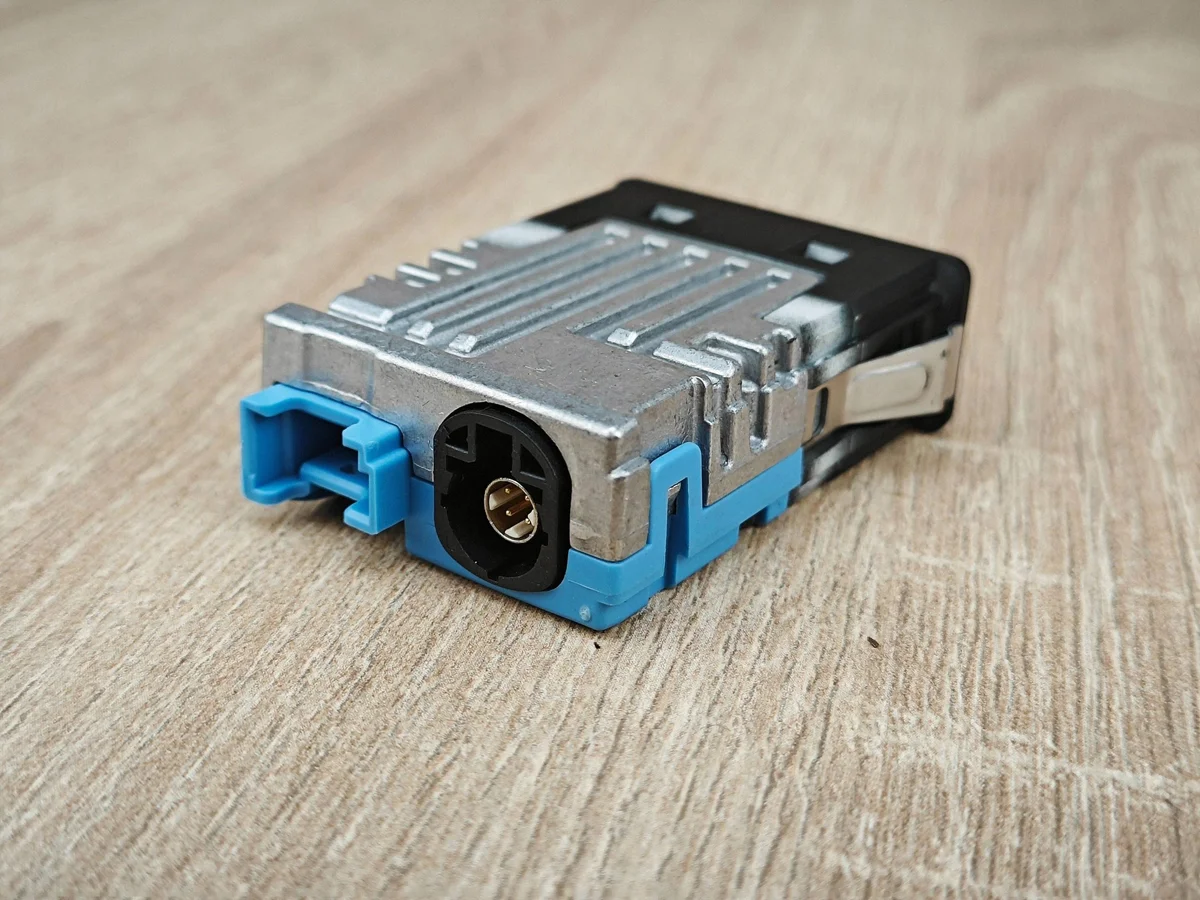 BMW 5 G30 G31 USB Socket 8711939