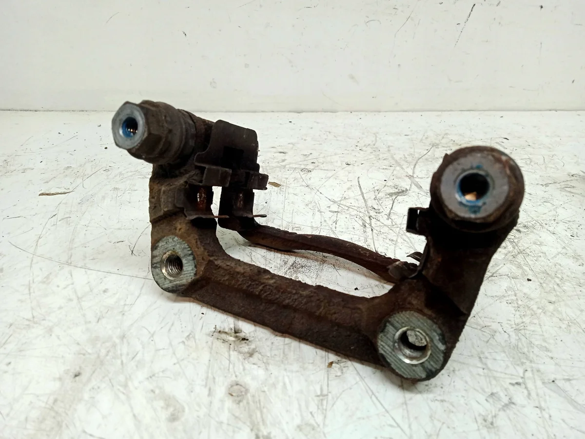 Kia Ceed II Hyundai i30 II Rear Caliper Bracket Left
