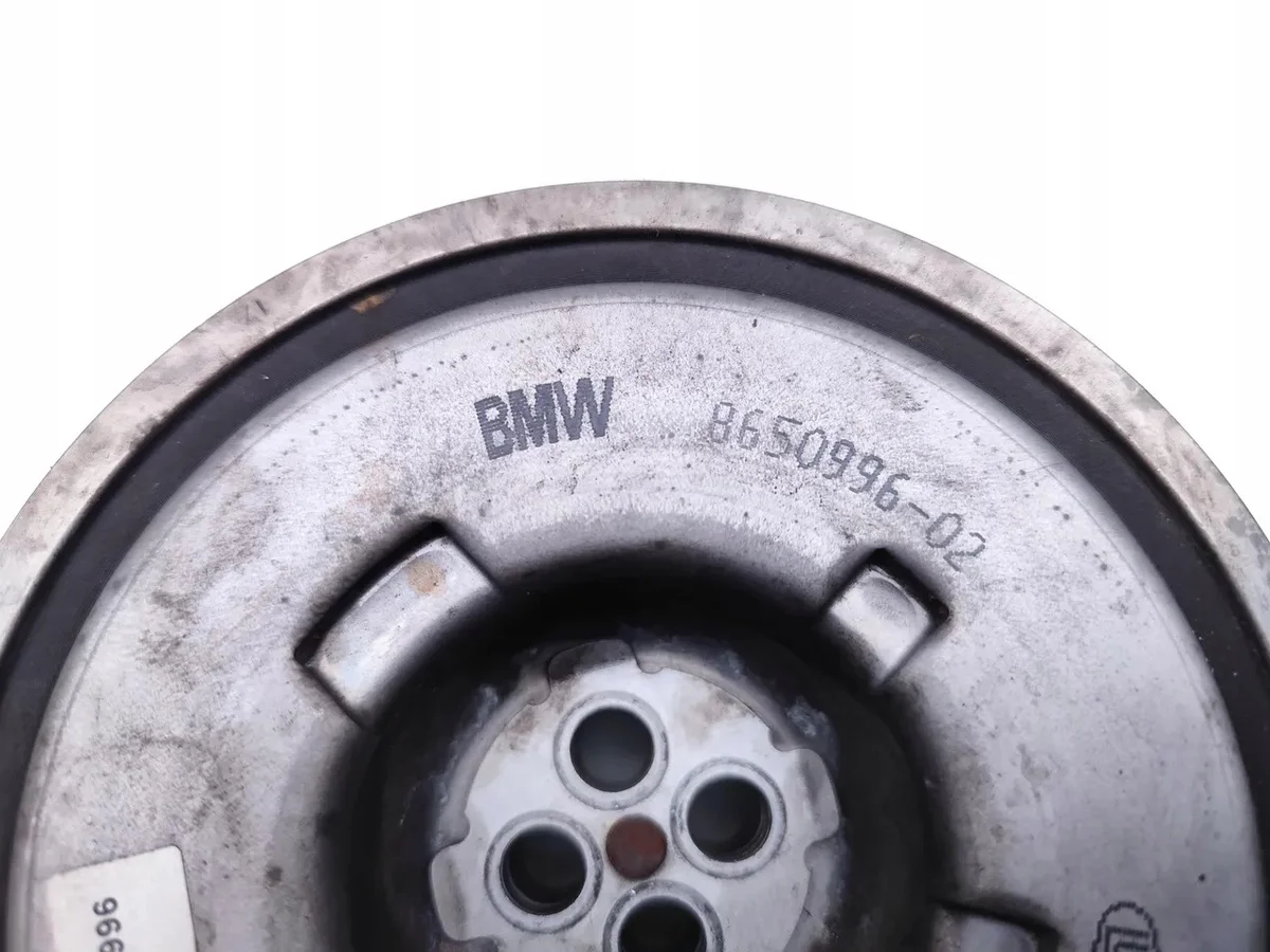 BMW 118i kampiakselin hihnapyörä 8650996 image 7