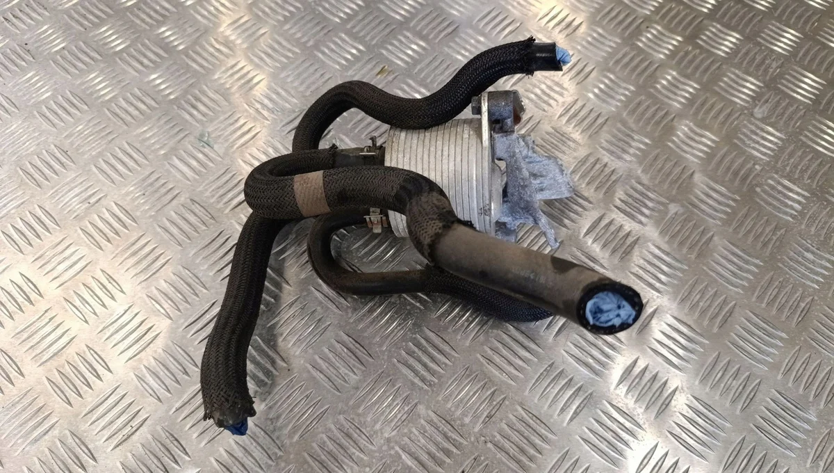 Radiateur d'huile Subaru Forester 31237AA100 image 3