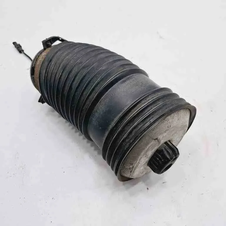 Mercedes GLC W213 W253 jousitus A2133200225