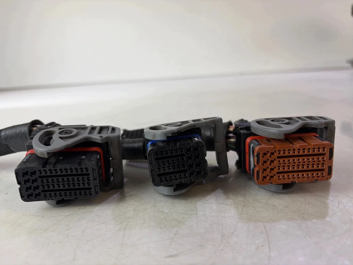 Conector ECU Renault Trafic II Vivaro A 2.0 image 5