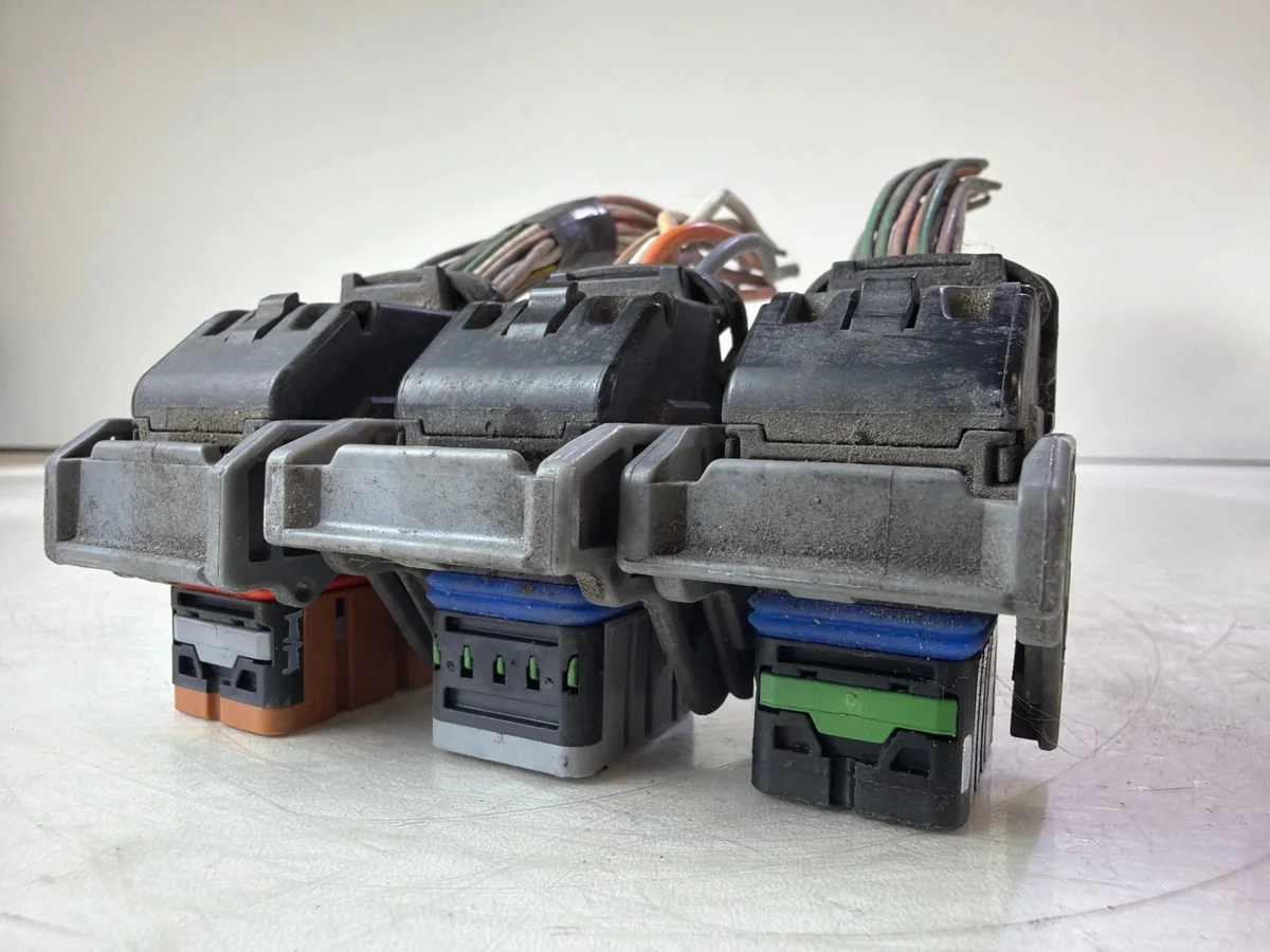Engine Control Unit Plug Renault Trafic 1.9 DC