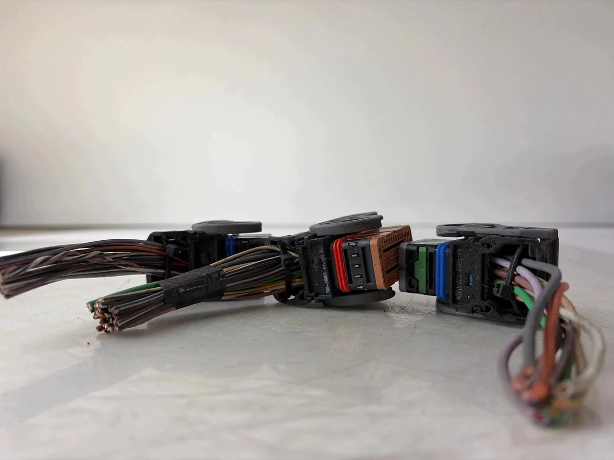 Engine Control Unit Plug Renault Trafic 1.9 DC image 5
