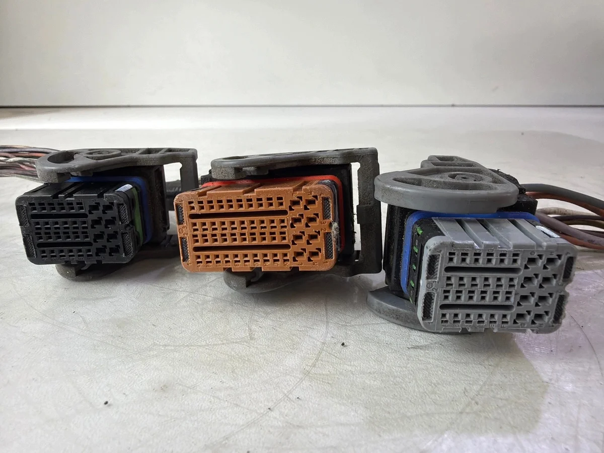 Engine Control Unit Plug Renault Trafic 1.9 DC image 6