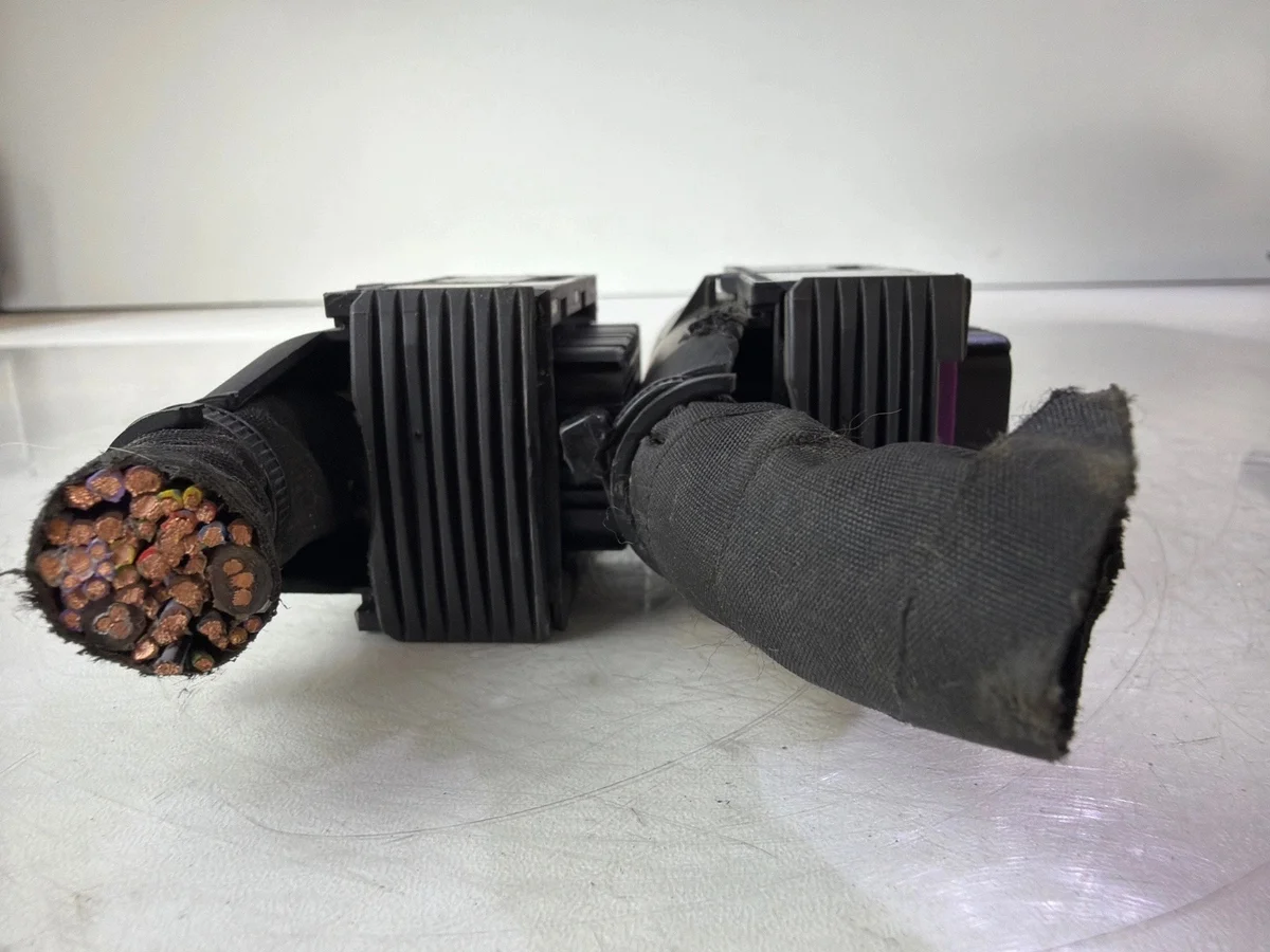 Engine Control Unit Plug VW New Beetle 1.4 T image 5