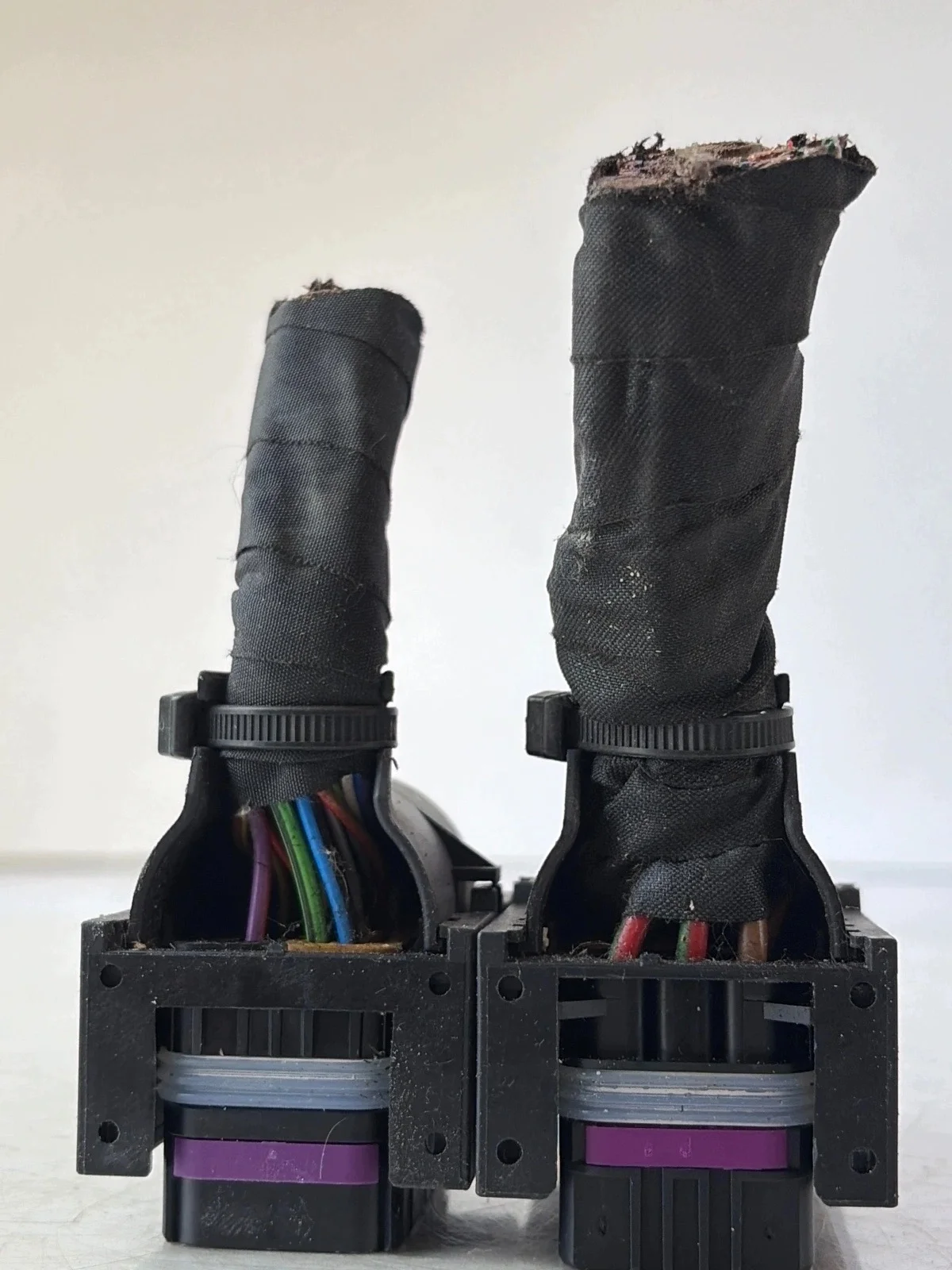 Engine Control Unit Plug VW Passat B7 2.0TDI image 4