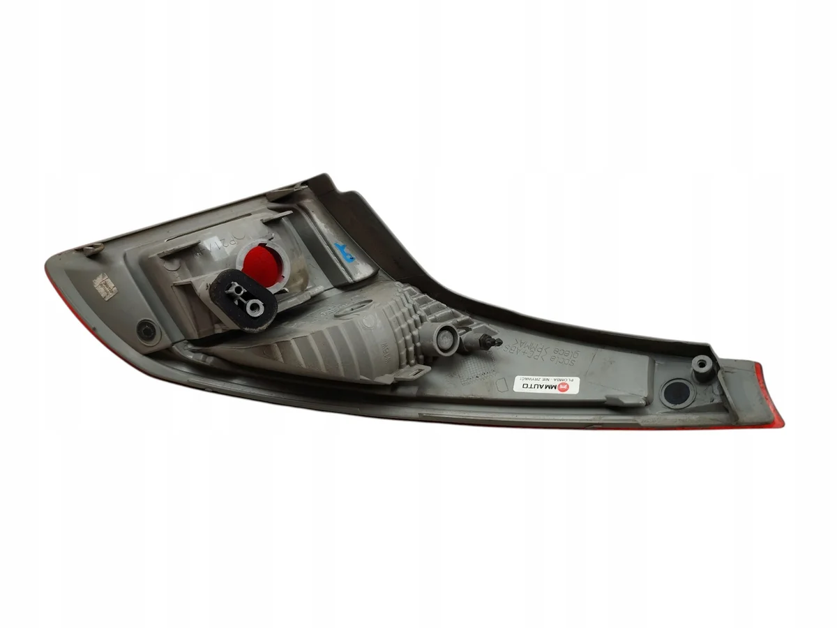 Luz trasera derecha Renault Megane III image 3