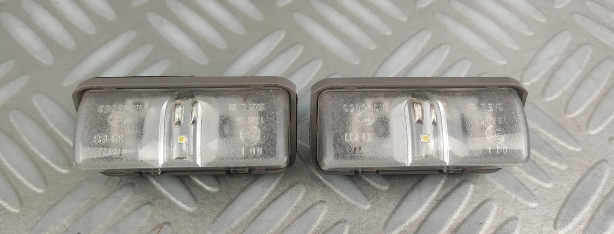 Luz de Placa Toyota Mirai II 2 Usado
